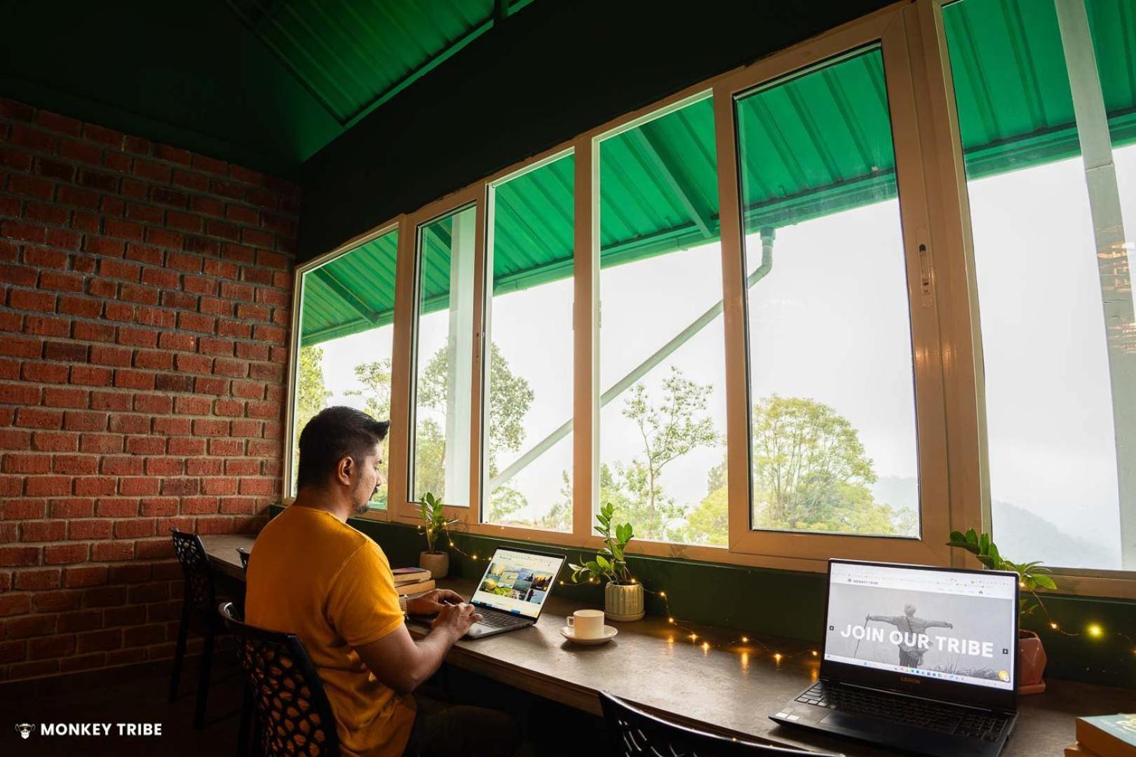 Monkey Tribe Munnar Hostel Exterior photo